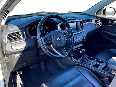 Certified 2018 Kia Sorento EX image 13