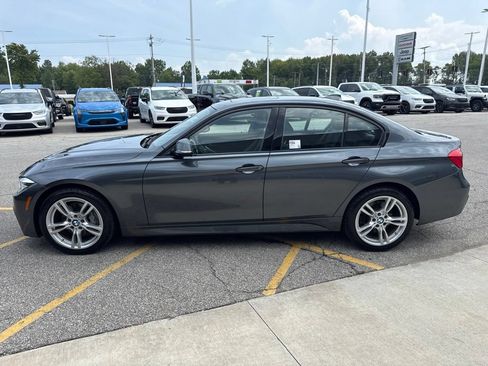 Used 2018 BMW 330i xDrive Sedan AWD/4WD image 9