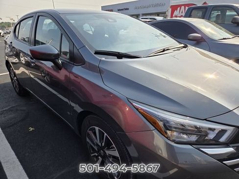 Used 2025 Nissan Versa SV FWD image 9