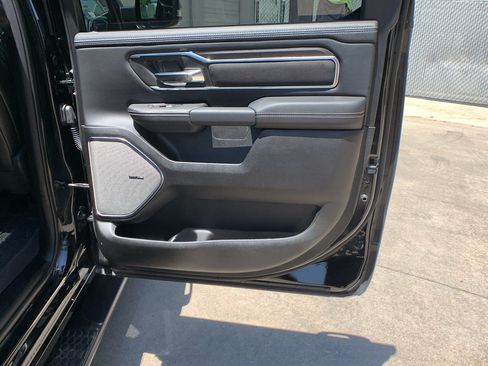 Used 2025 RAM 1500 Laramie AWD/4WD image 26