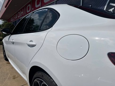 Used 2022 Alfa Romeo Giulia Veloce AWD/4WD image 13