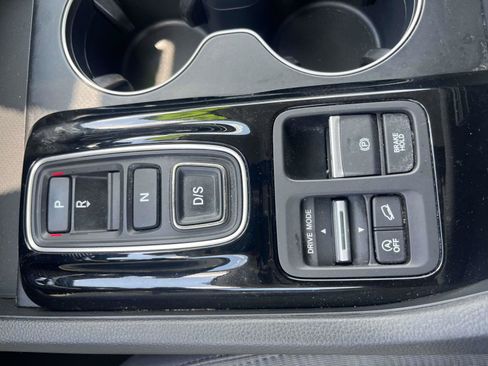 Used 2023 Honda Pilot LX image 20
