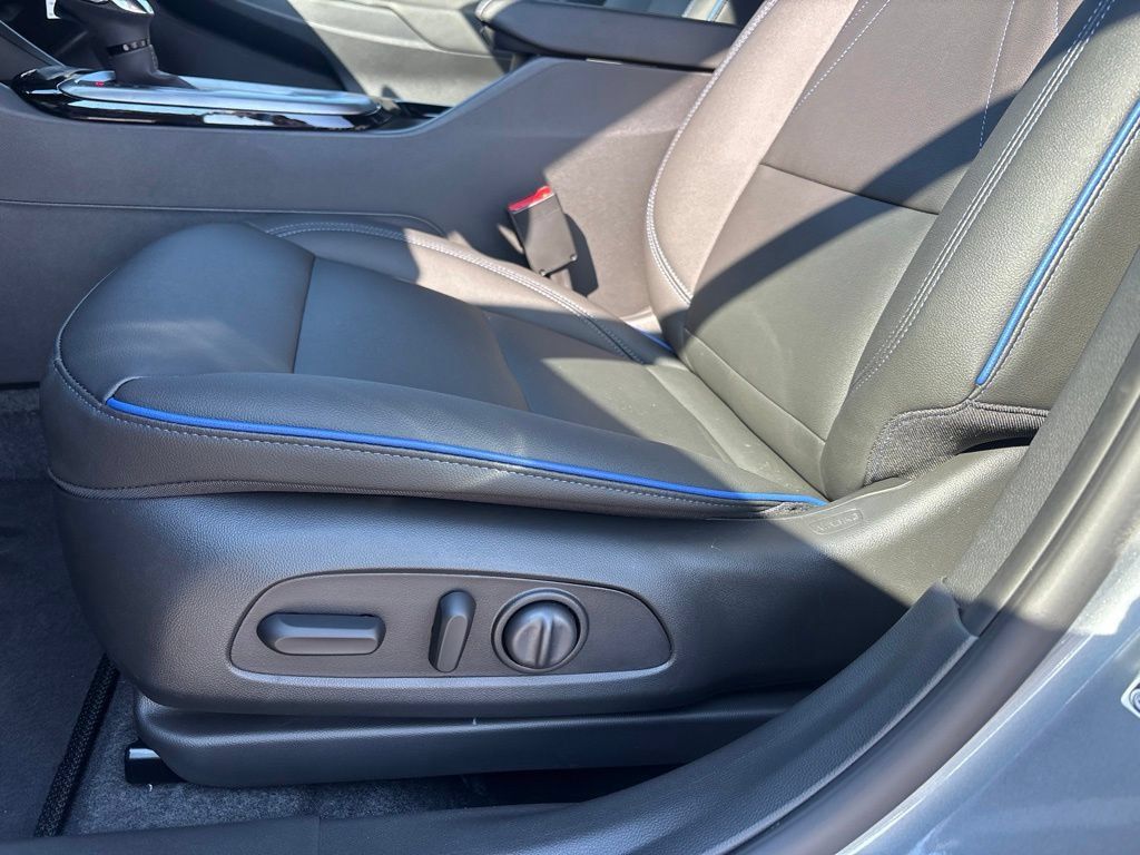 New 2026 Buick Envista Sport Touring w/ Convenience I Package FWD image 11