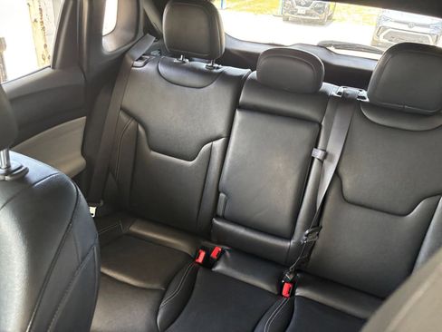 Used 2025 Jeep Compass Limited AWD/4WD image 40