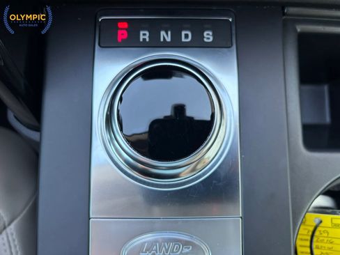 Used 2018 Land Rover Discovery SE image 31