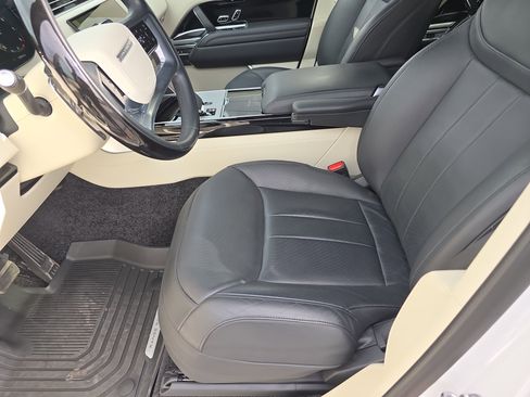 Certified 2024 Land Rover Range Rover Long Wheelbase Autobiography image 22