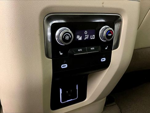 Certified 2023 GMC Yukon XL Denali image 31