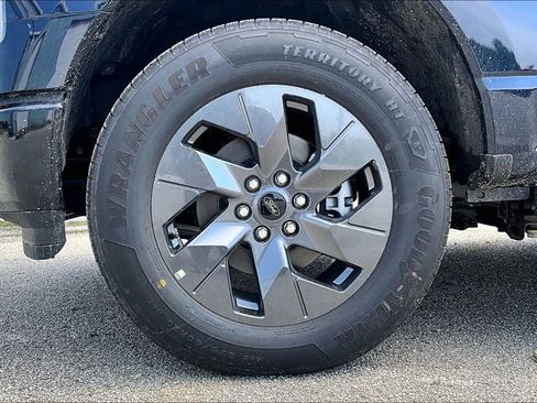 New 2025 Ford F150 Lightning Flash AWD/4WD image 10