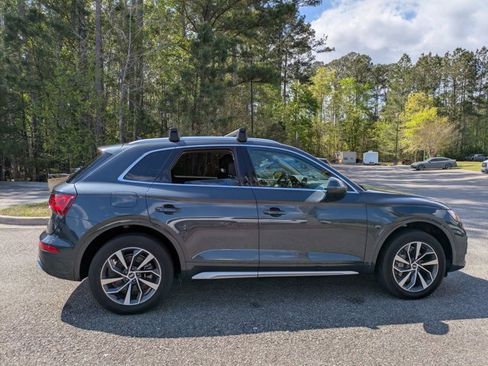 Used 2021 Audi Q5 Premium Plus w/ Premium Plus Package image 4