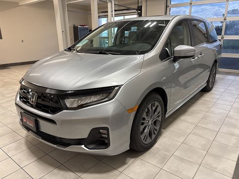 New 2026 Honda Odyssey Touring image 1