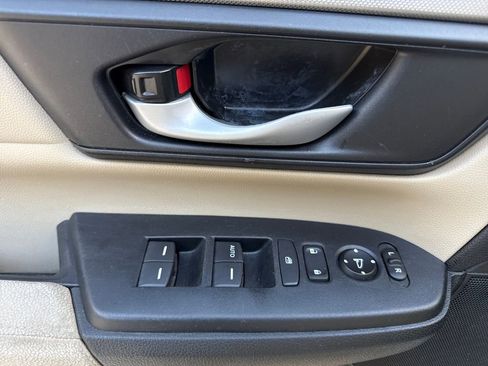 Used 2020 Honda CR-V LX image 15
