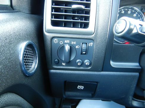Used 2010 Chevrolet Colorado LT AWD/4WD image 14