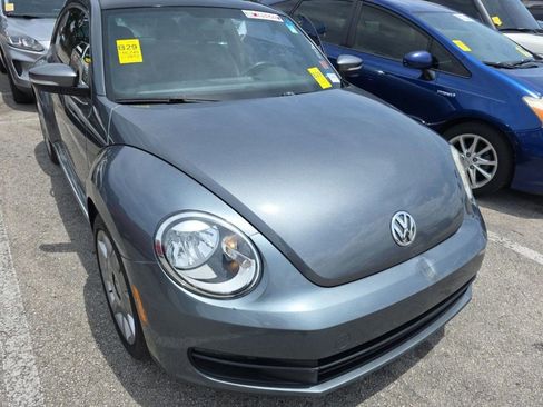 Used 2012 Volkswagen Beetle 2.5 FWD image 4