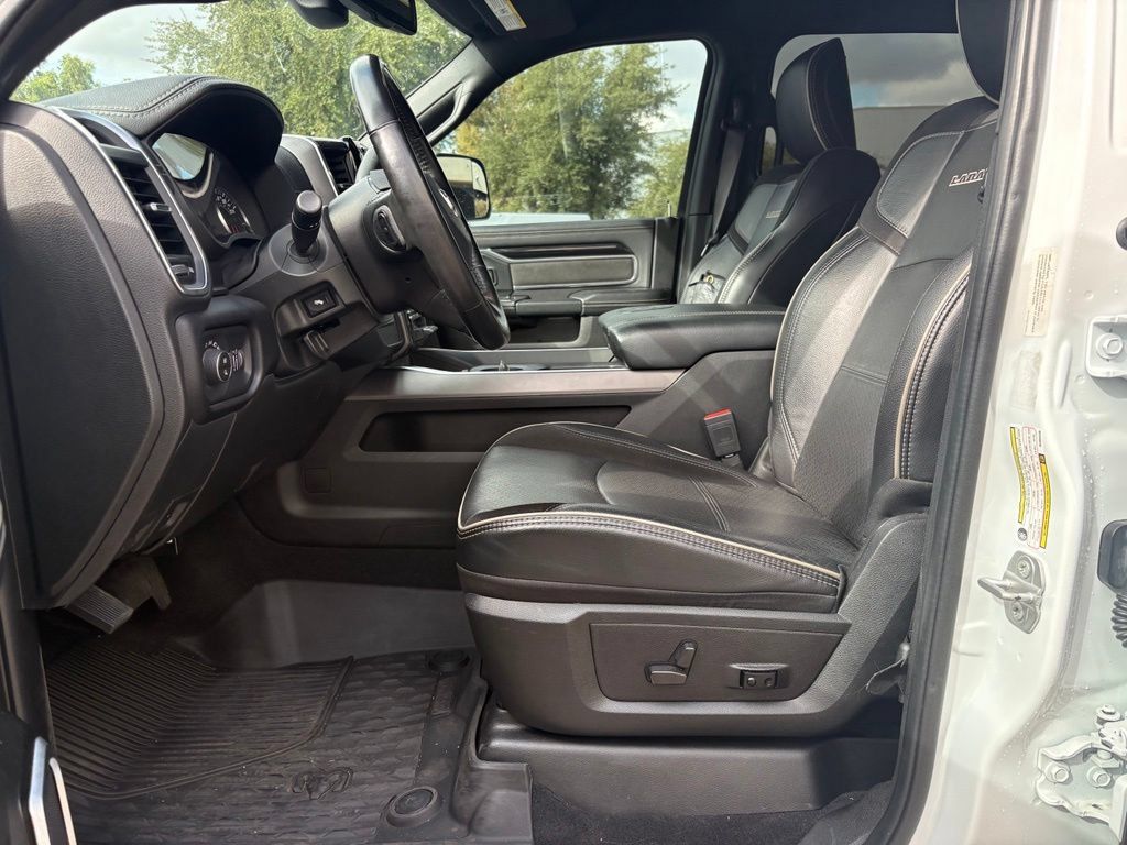 Used 2021 RAM 2500 Laramie w/ Night Edition AWD/4WD image 9