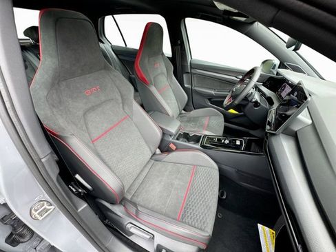 New 2026 Volkswagen GTI SE FWD image 26