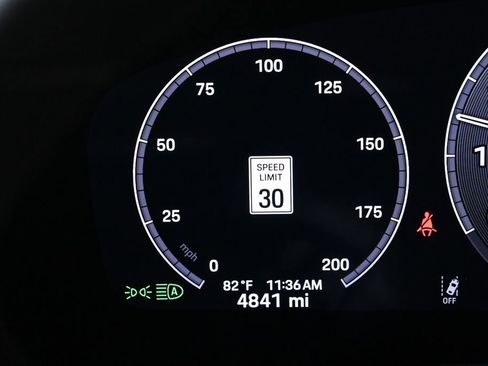 Used 2025 Porsche 911 Carrera w/ Sport Chrono Package image 13