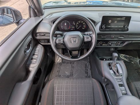 Used 2025 Honda HR-V Sport image 16