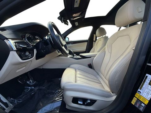 Used 2018 BMW 530e image 9