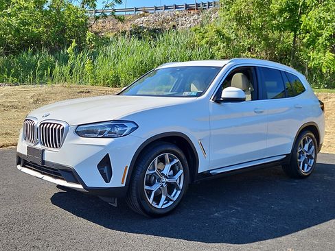 Used 2023 BMW X3 xDrive30i w/ Premium Package w/ZPA AWD/4WD image 3