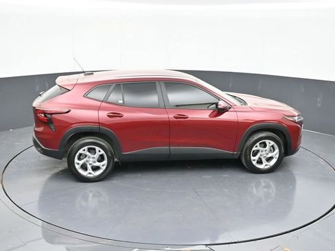 Used 2024 Chevrolet Trax LS w/ LS Convenience Package image 60