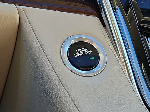 Used 2016 Cadillac Escalade ESV Luxury image 24