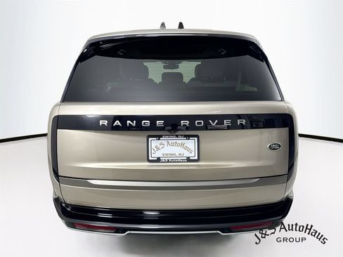 Used 2022 Land Rover Range Rover Long Wheelbase SE AWD/4WD image 6