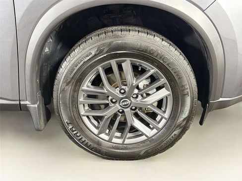 Used 2023 Nissan Rogue S AWD/4WD image 35
