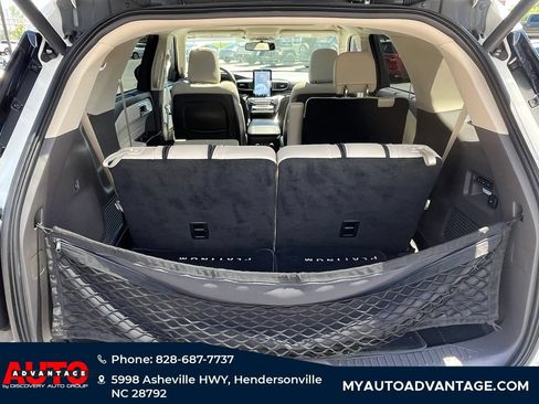Used 2020 Ford Explorer Platinum w/ Premium Technology Package AWD/4WD image 28