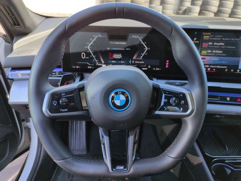 Used 2026 BMW i5 eDrive40 w/ M Sport Package RWD image 18