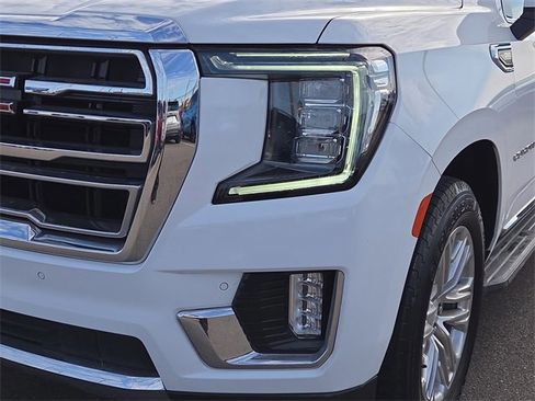 Used 2022 GMC Yukon SLT w/ SLT Luxury Package image 9