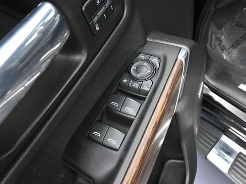 Used 2022 Chevrolet Silverado 2500 High Country w/ Z71 Off-Road Package AWD/4WD image 16