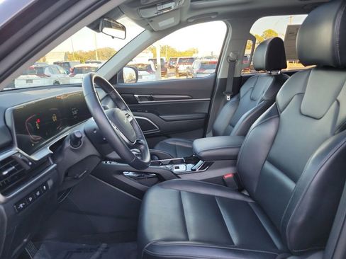 Used 2025 Kia Telluride S FWD image 27
