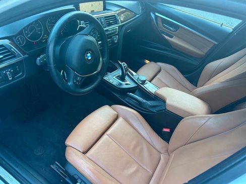 Used 2018 BMW 330i xDrive Sedan w/ Premium Package AWD/4WD image 5