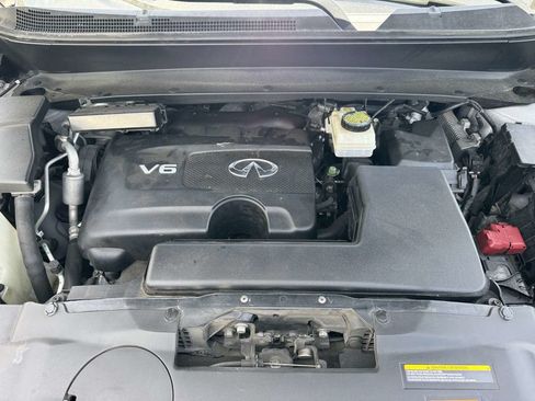 Used 2019 INFINITI QX60 Luxe w/ Essential Package FWD image 9