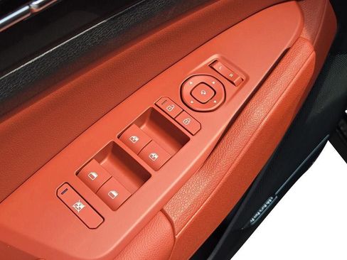 New 2026 Kia Sportage SX FWD image 16