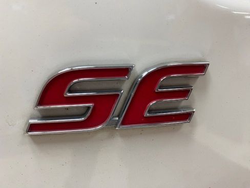 Used 2020 Toyota Corolla SE FWD image 24
