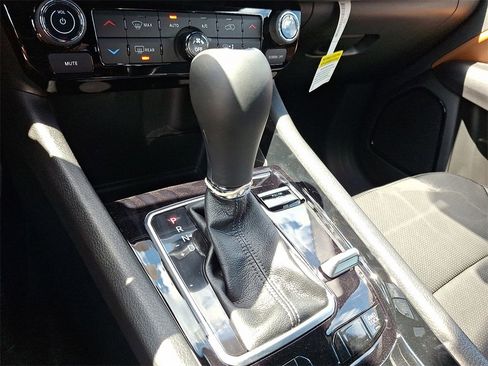 New 2025 Jeep Compass Limited w/ Elite Group image 10