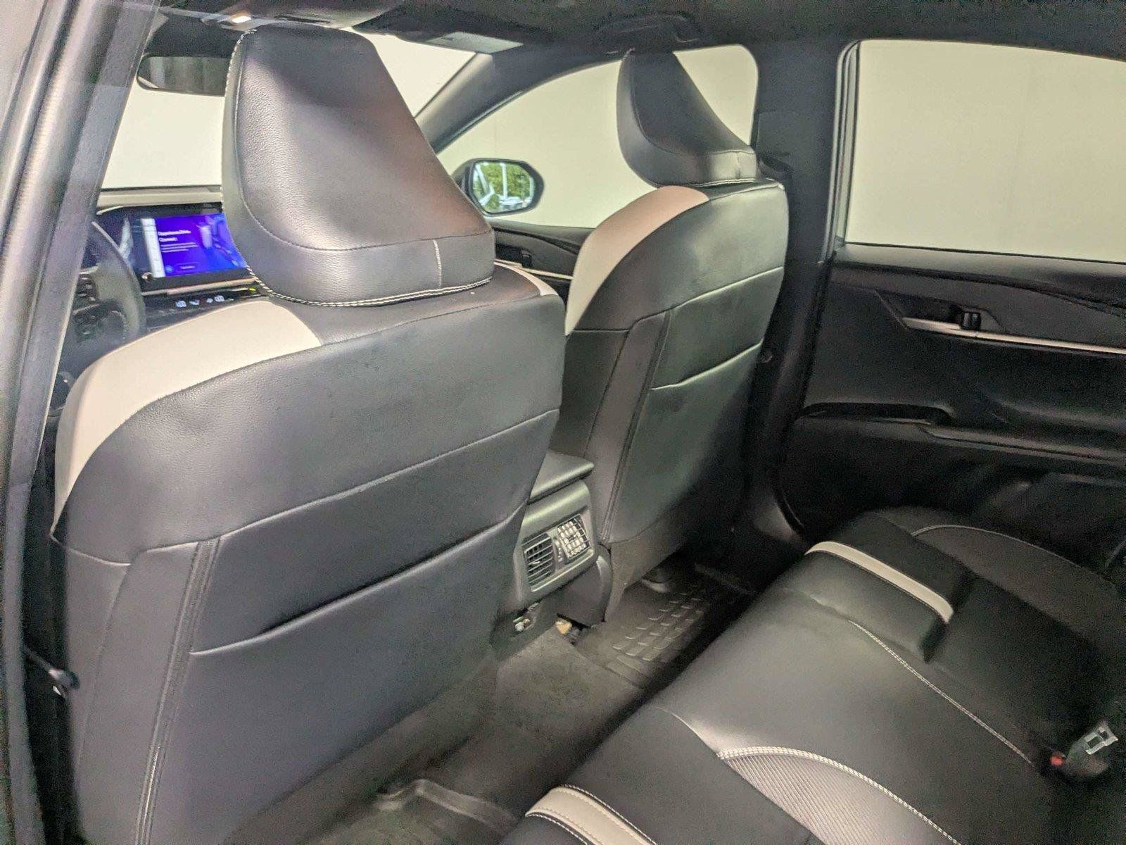 Used 2026 Toyota Camry SE FWD image 33