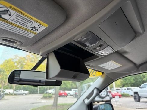 Used 2016 Nissan Frontier SV RWD image 18