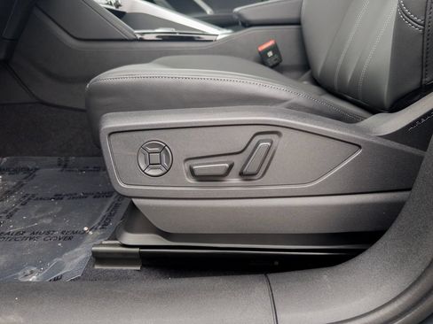 Certified 2025 Audi Q5 Premium w/ Convenience Package AWD/4WD image 23