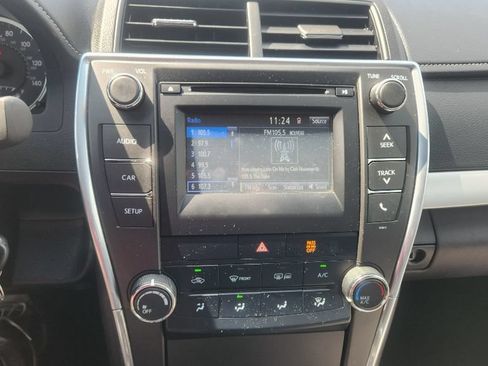 Used 2017 Toyota Camry SE FWD image 20