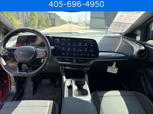 Used 2026 Chevrolet Equinox EV RS FWD image 15
