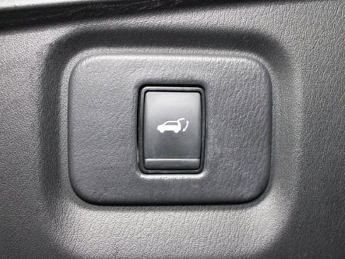Used 2018 Nissan Pathfinder SL w/ Midnight Edition Package FWD image 25