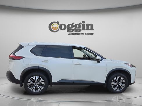 Used 2021 Nissan Rogue SV image 6