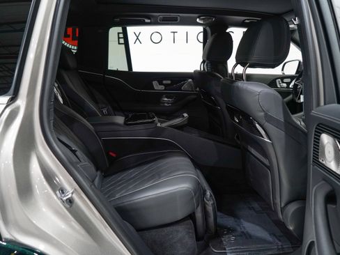 Used 2024 Mercedes-Benz Maybach GLS 600 4MATIC image 18