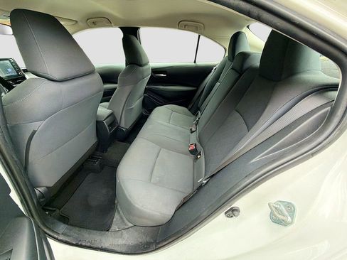 Used 2020 Toyota Corolla LE FWD image 19