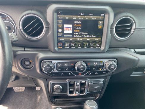 Used 2023 Jeep Wrangler Unlimited Sahara w/ LED Lighting Group AWD/4WD image 11