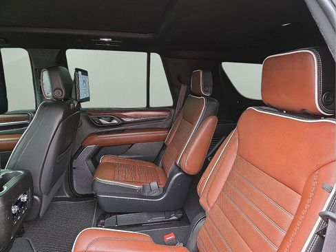 Certified 2023 GMC Yukon Denali Ultimate AWD/4WD image 10