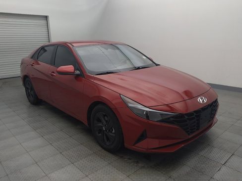 Used 2021 Hyundai Elantra SEL w/ Convenience Package image 13