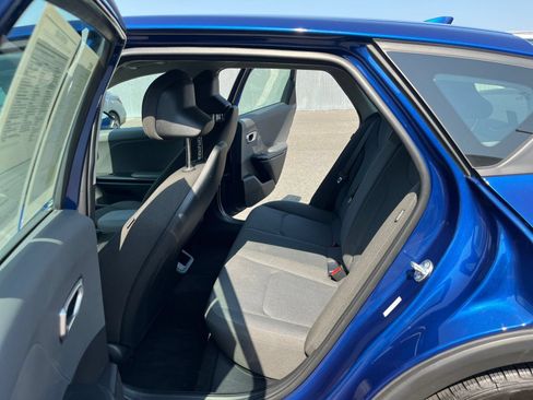 Used 2025 Kia K4 FWD image 26